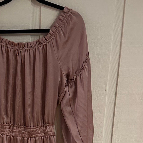 Misa Los Angeles Romi Off-the-Shoulder Tiered Ruffle Mini Dress in Mauve Size M - Picture 4 of 5